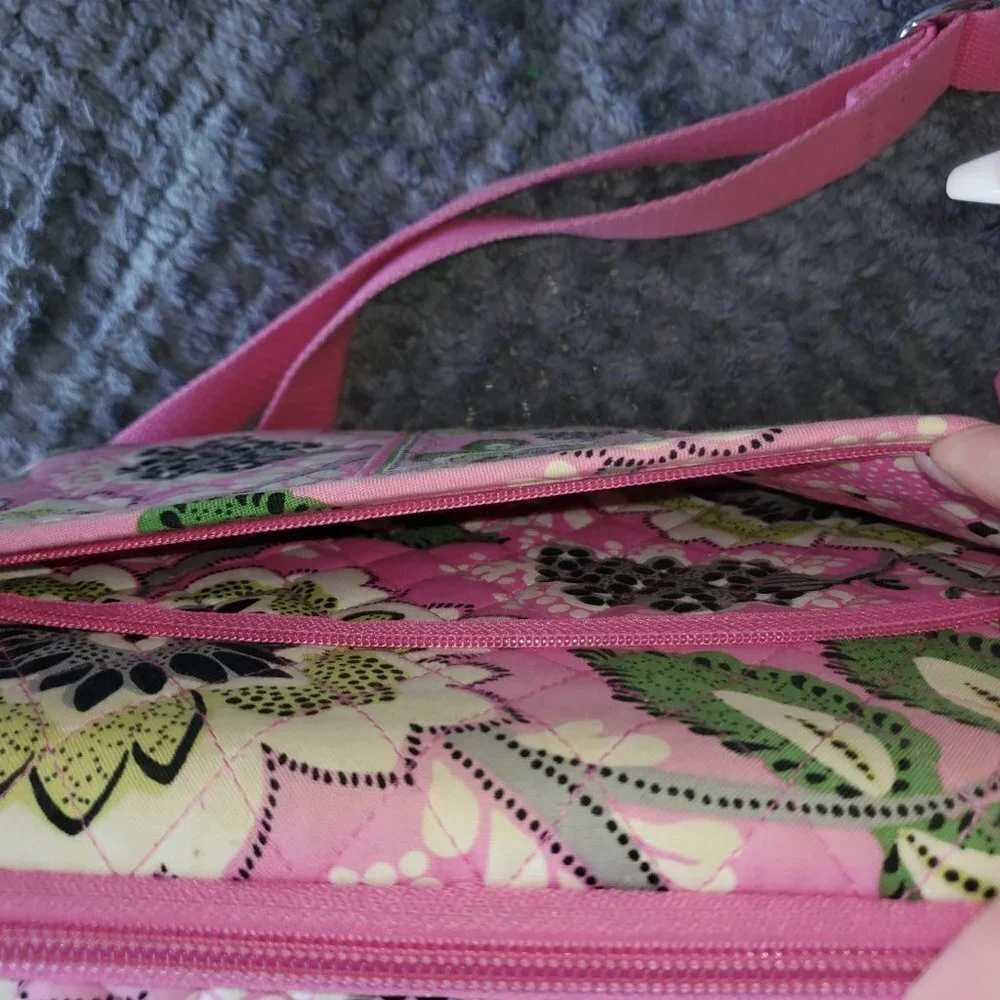 Vera Bradley Laptop Tablet Case- Priscilla Pink Pattern